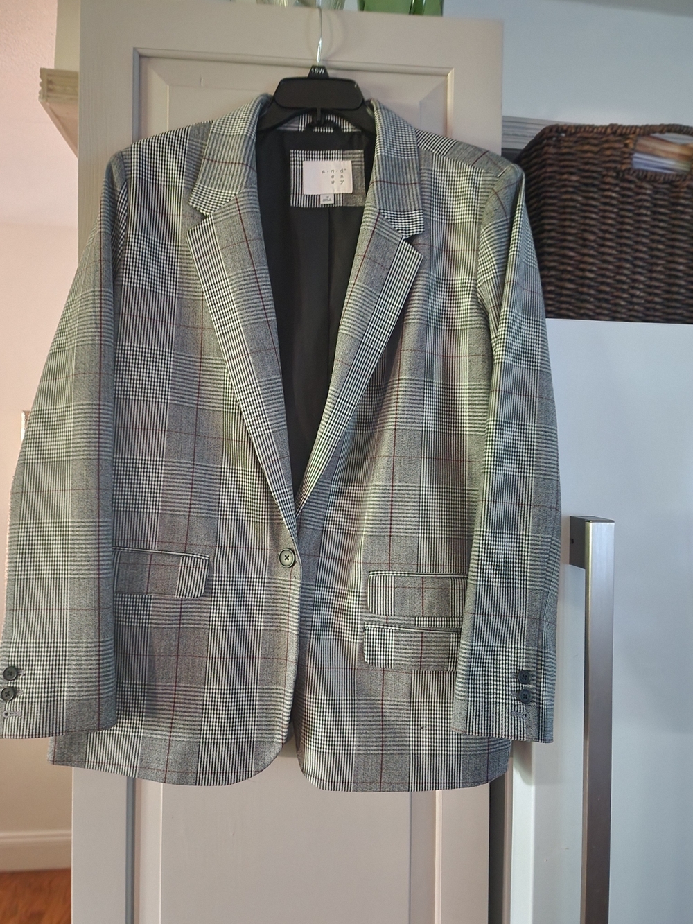 Checked Single-Button Women's Blazer in Gray Glen Plaid